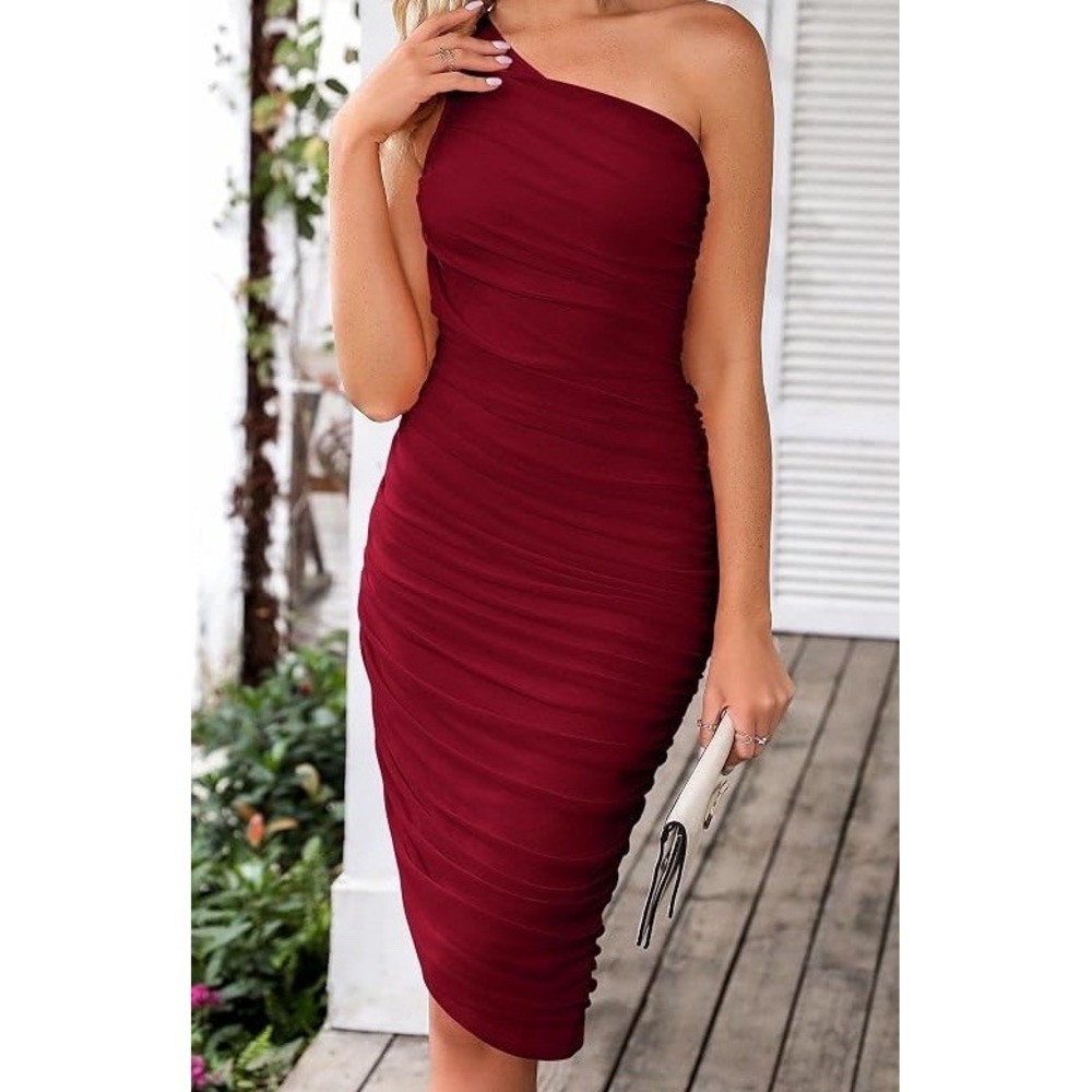 NWT Women's Pretty Garden Cold Shoulder Ruched Bodycon Dress Red - Small - Picture 2 of 8